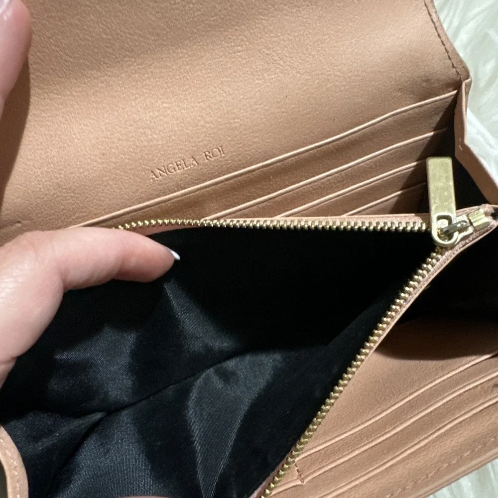 Angela Roi Dusty Pink Woman's Wallet Clean EUC